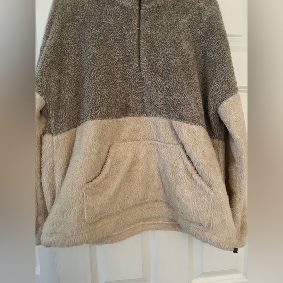 Doe & Rae Fuzzy Zip-Up Pullover - Picture 6 of 8
